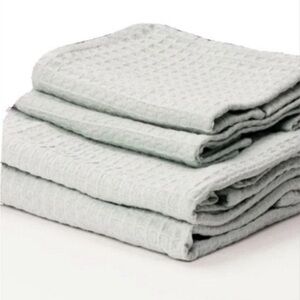 Bathen NWT Bath robe and Towel set (2 bath/2 hand) in Mint